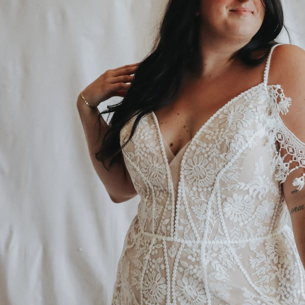 Mara dearly bridal wedding dress